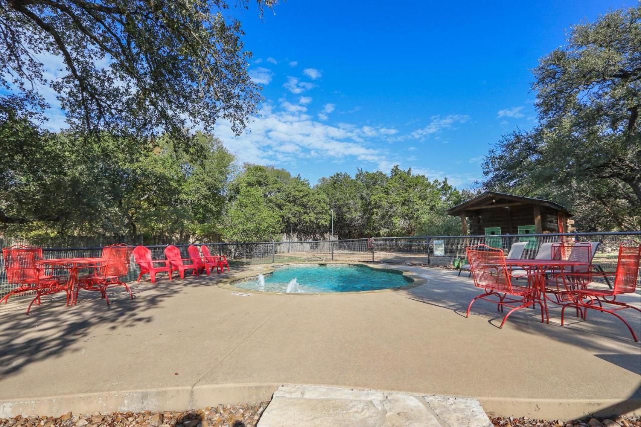 Wimberley Log Cabins Resort And Suites- Unit 2 Экстерьер фото